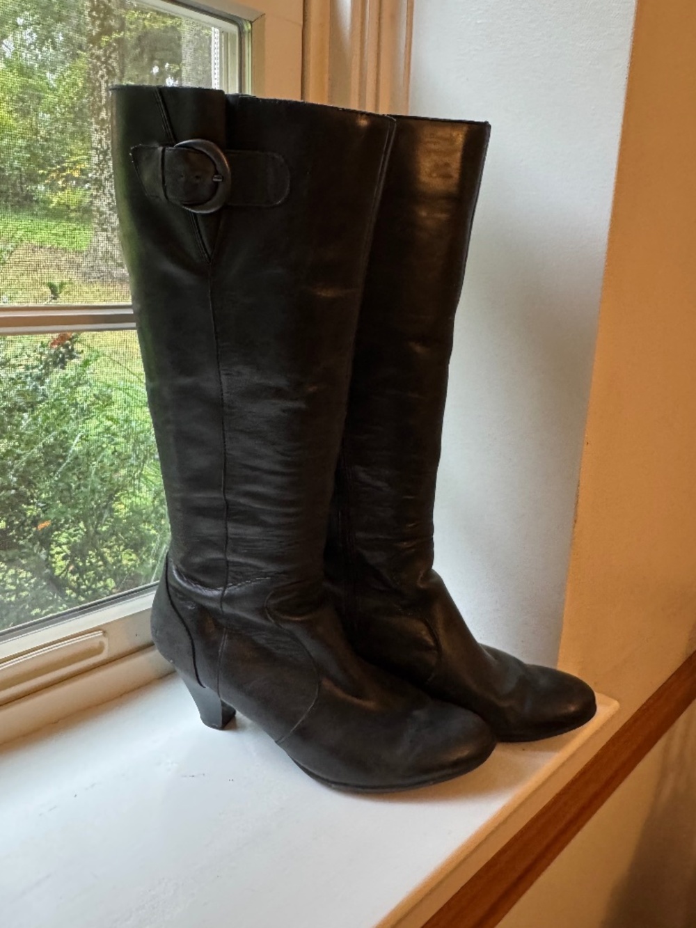 Tall black boots, B.O.C., size